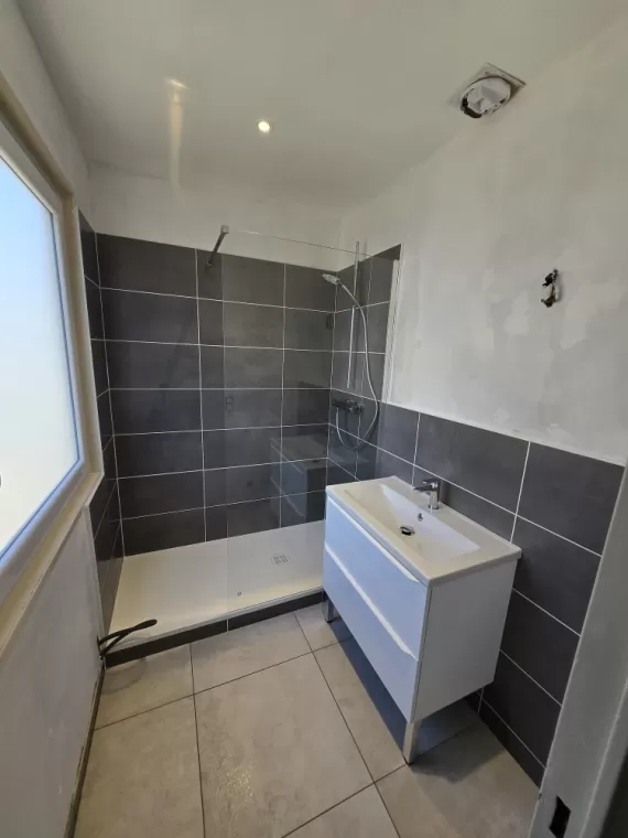 Réalisation Salle de bain clé en main BESSENAY, L'Arbresle, Romain Petel