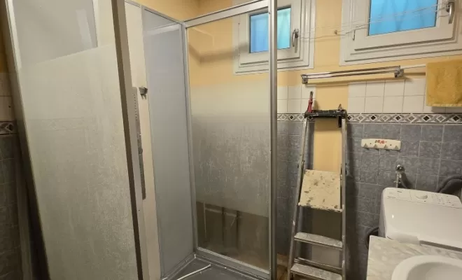Réalisation d'une douche PMR à L'arbresle, L'Arbresle, Romain Petel