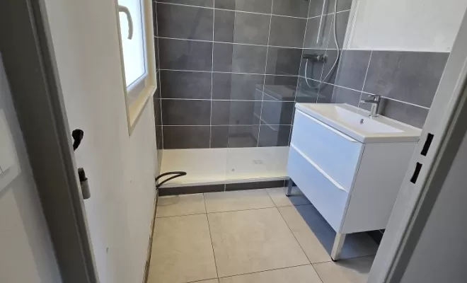 Réalisation Salle de bain clé en main BESSENAY, L'Arbresle, Romain Petel