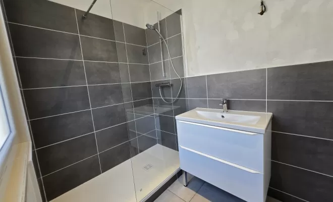 Réalisation Salle de bain clé en main BESSENAY, L'Arbresle, Romain Petel