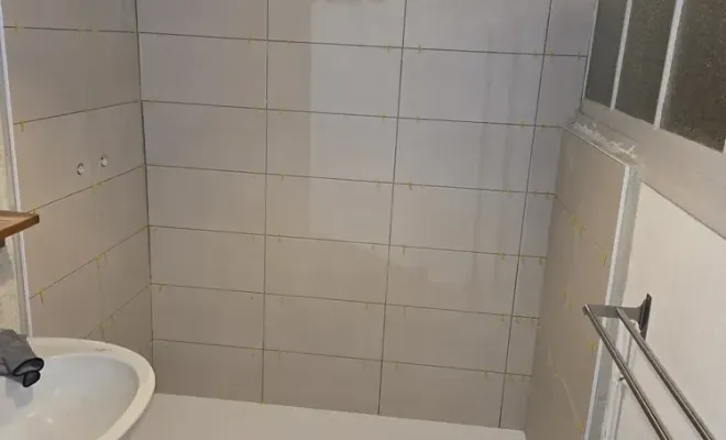 remplacement d'une baignoire par un receveur à l'Arbresle, L'Arbresle, Romain Petel